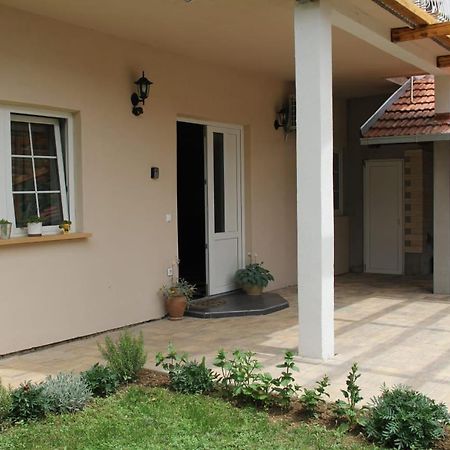 Apartman Lilium Knin Ngoại thất bức ảnh