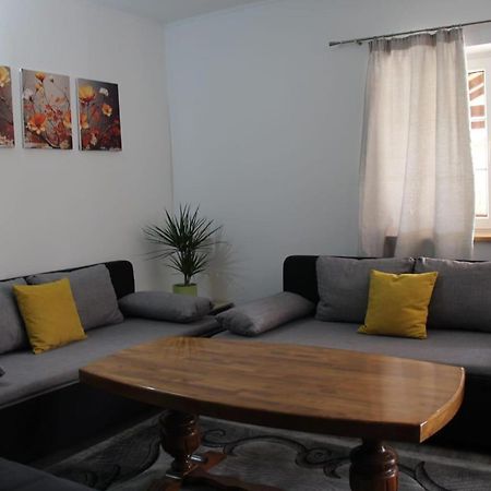 Apartman Lilium Knin Ngoại thất bức ảnh