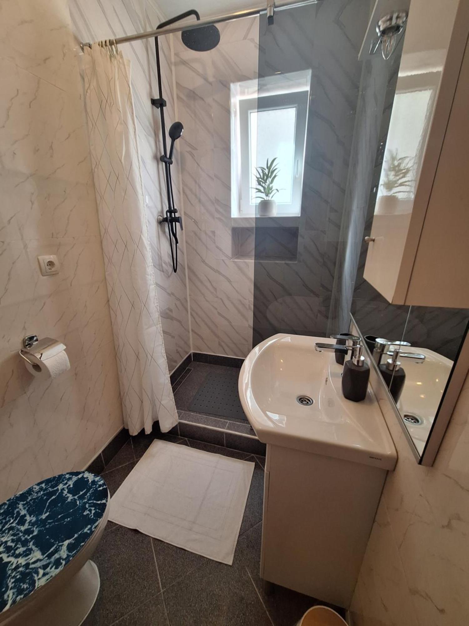 Apartman Lilium Knin Ngoại thất bức ảnh